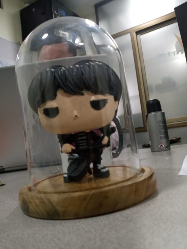 Fan funko - Merlina Addams con violonchelo